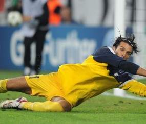 开云体育app-若日尼奥的鼓点，当喀麦隆节奏遇上洪都拉斯时刻