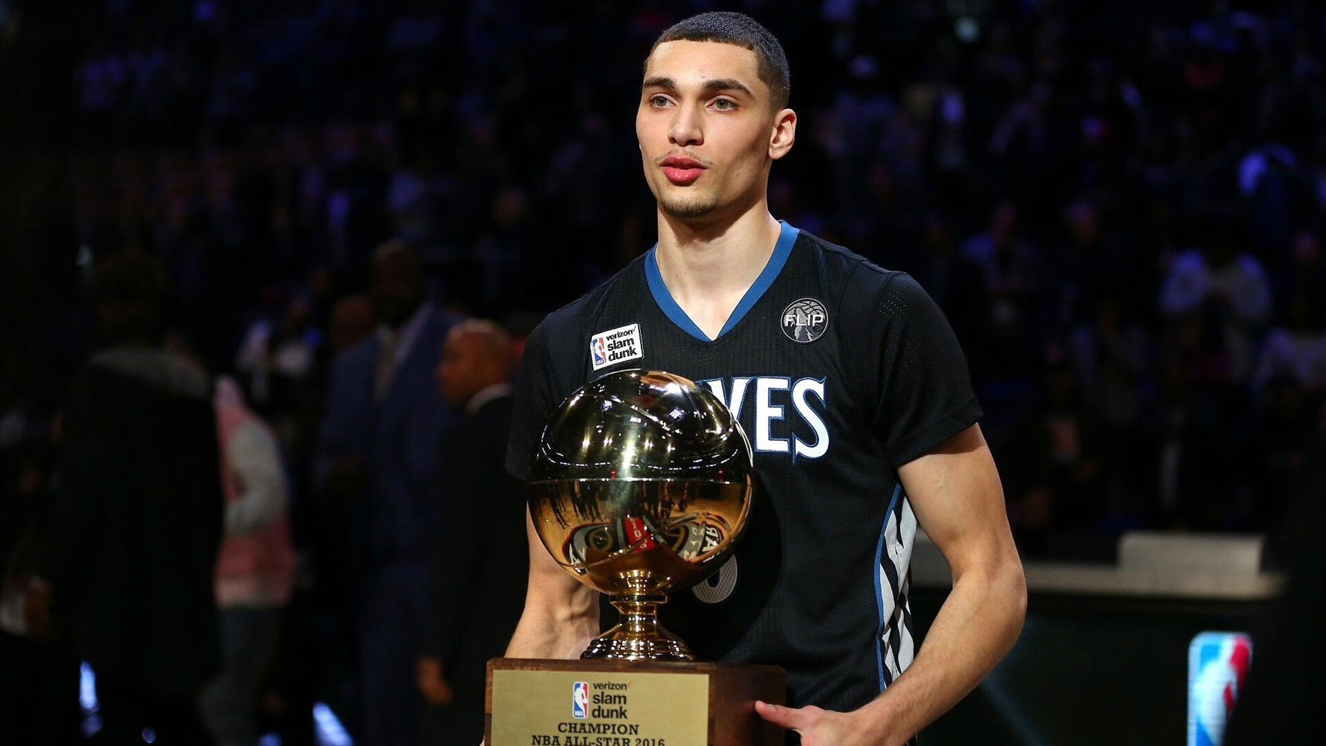 卡马文加，从布鲁塞尔到巴黎，一场跨越国界的自我救赎