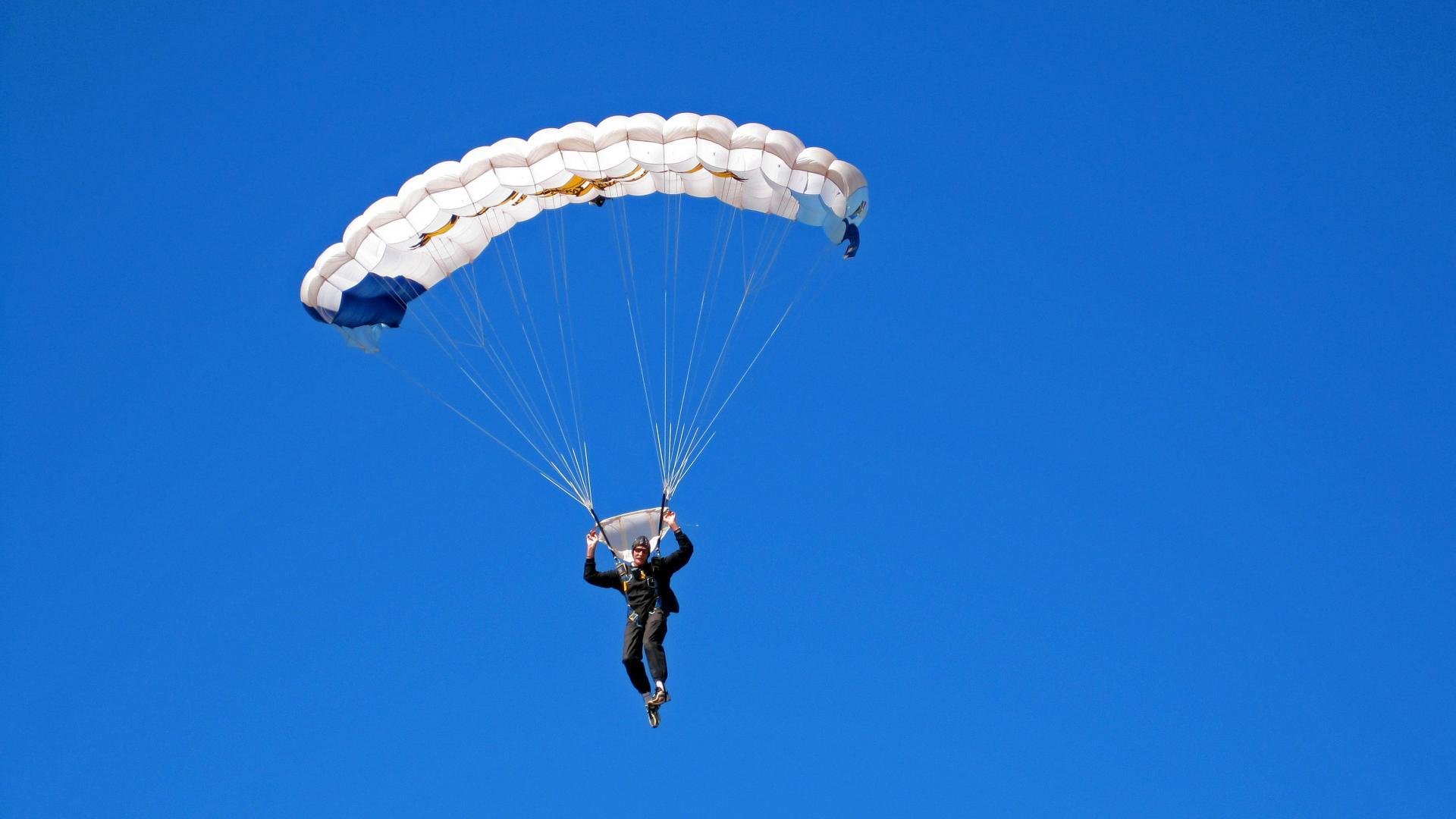 孔德统治全场，当牙买加雷鬼节奏撞上突尼斯沙漠雄风