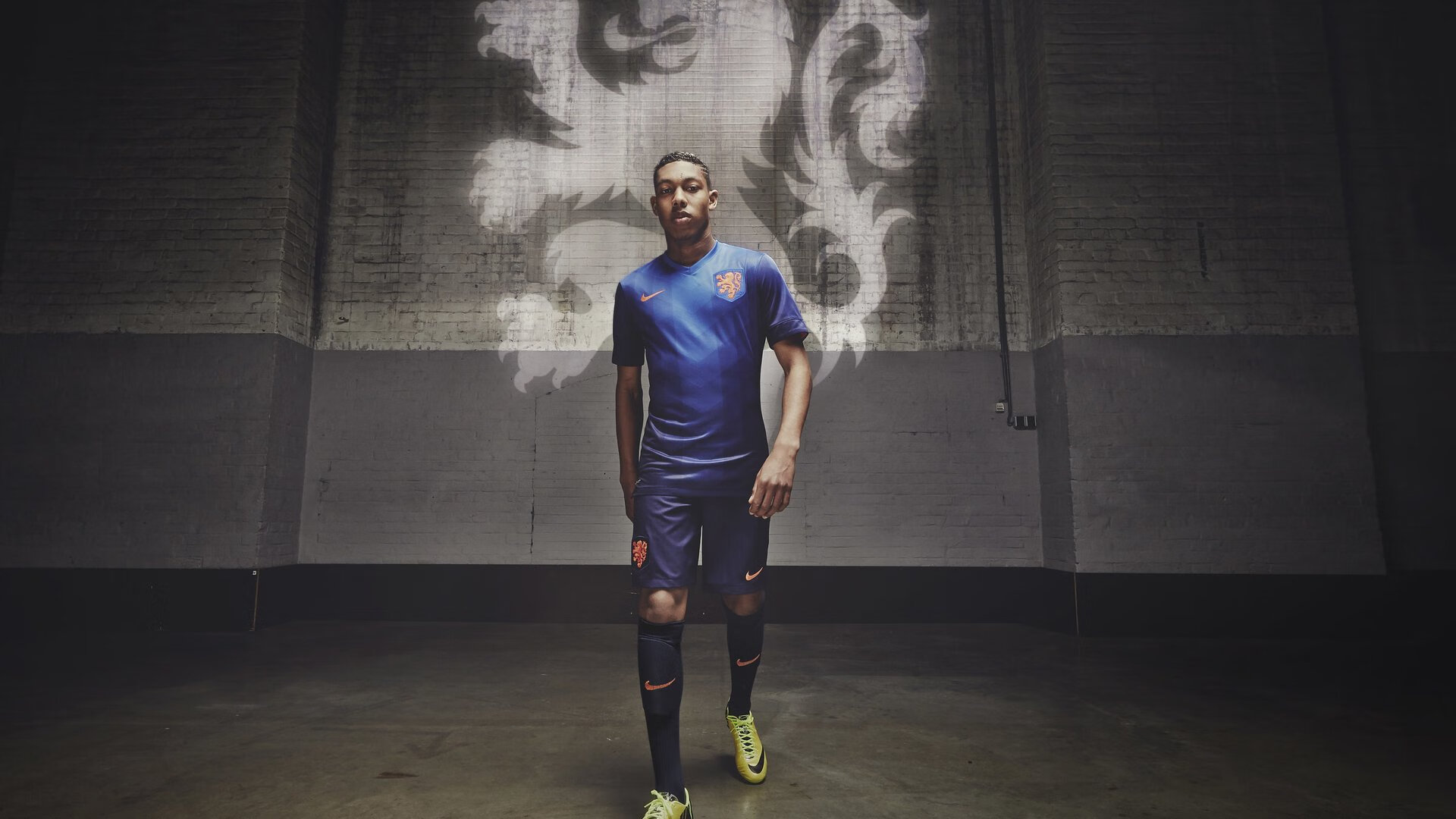 英超争冠之夜，武切维奇主宰比赛走向，当局外人成为历史的执笔人